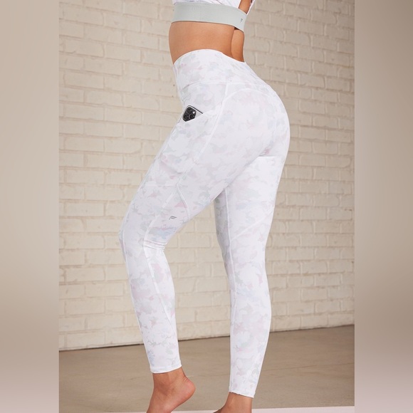 Oasis PureLuxe High-Waisted 7/8 Legging | Size S - Picture 2 of 10